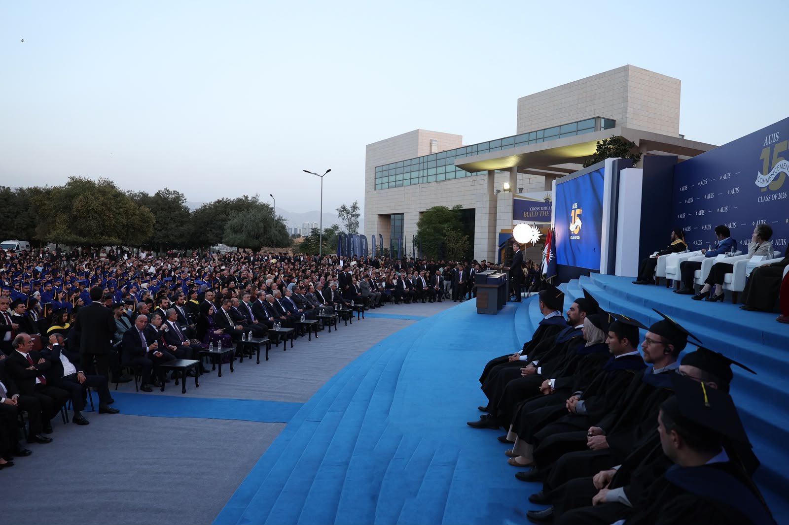 %87 حصلوا على وظائف.. الجامعة الأميركية في السليمانية تحتفل بتخرج دفعتها الـ15