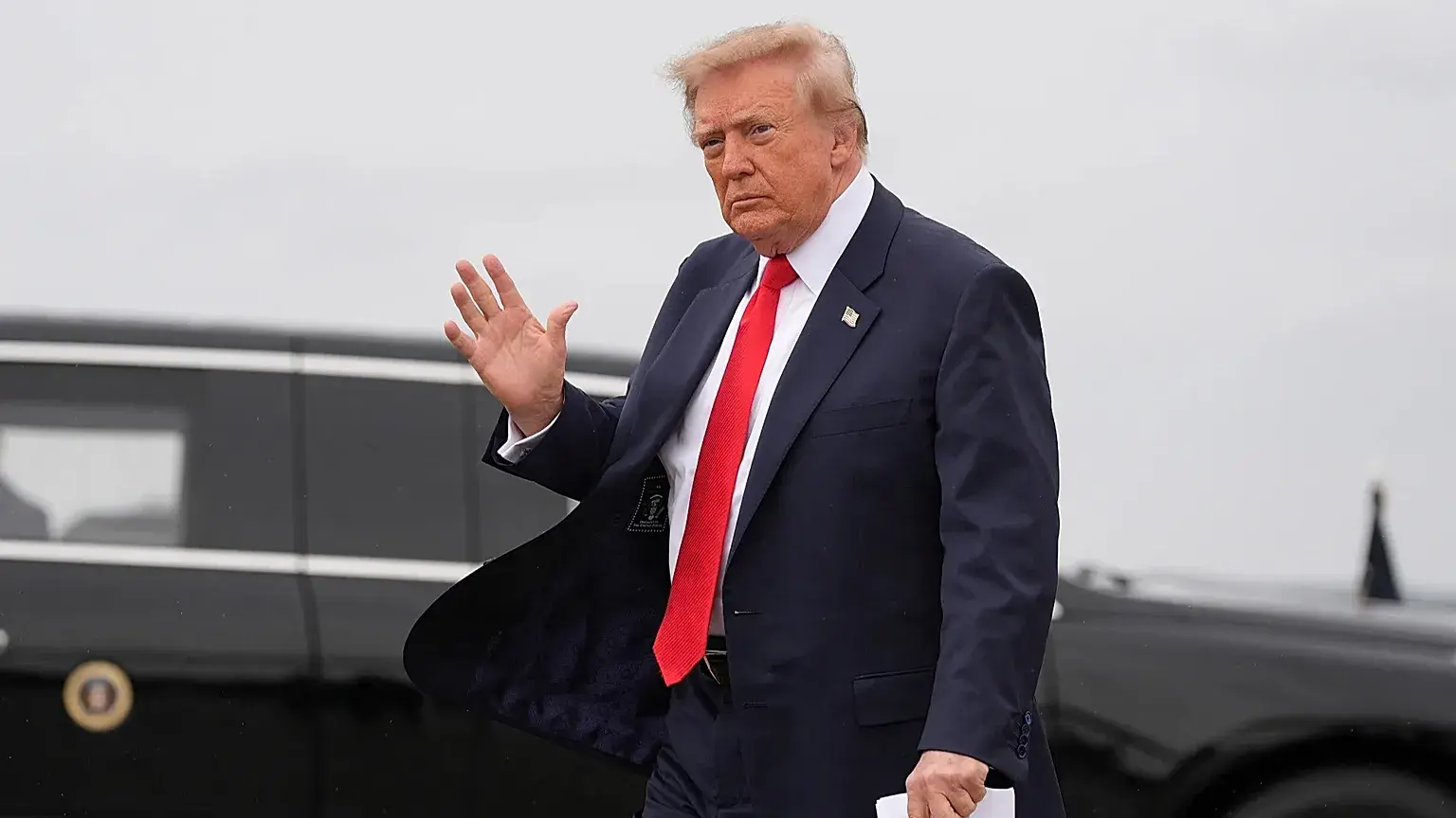 Trump: Ez bawer nakim ku Çîn û Rûsya alîkariya Îranê dikin