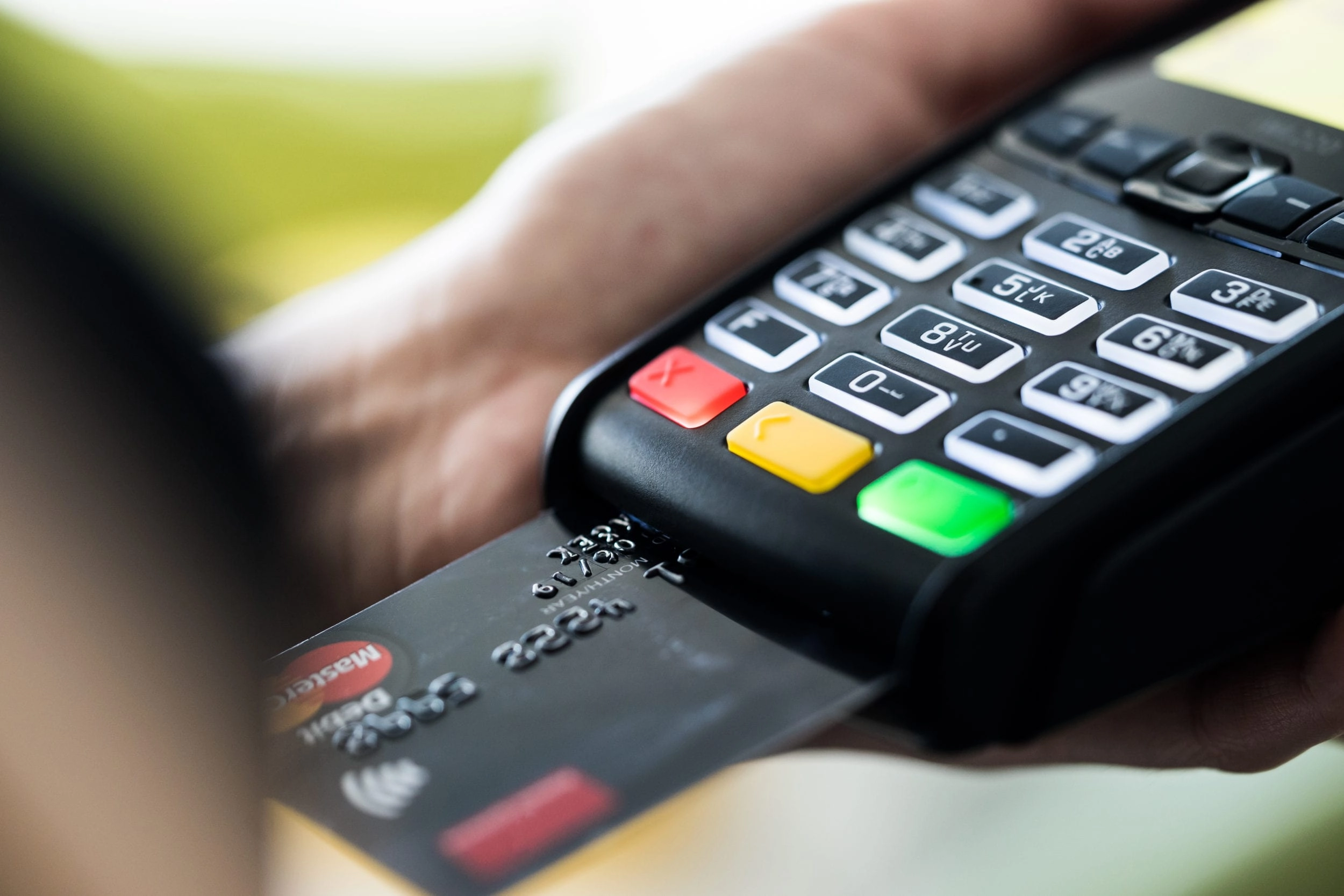رێکخراوێک: 25 ملیۆن کارتی پارەدانی ئەلیکترۆنی لە عێراقدا هەن