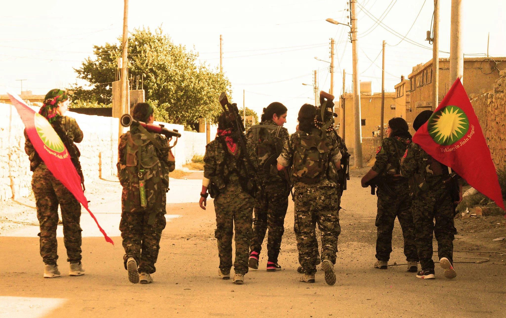 وردەکاریی تێکەڵبوونی یەبەشە لەگەڵ هێزە ئەمنییەکانی عێراق