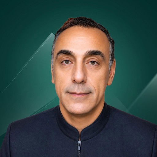 عادل حسن