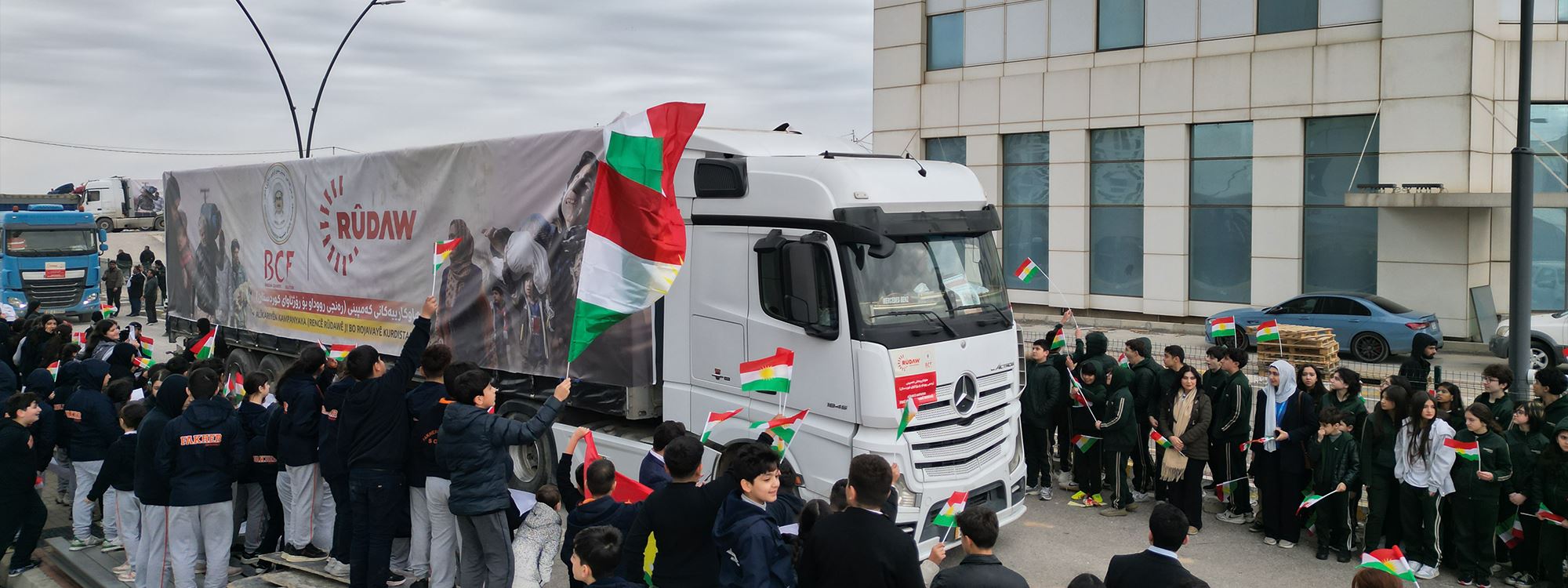 FOTO - Rojava için ikinci yardım konvoyu Erbil’den yola çıktı