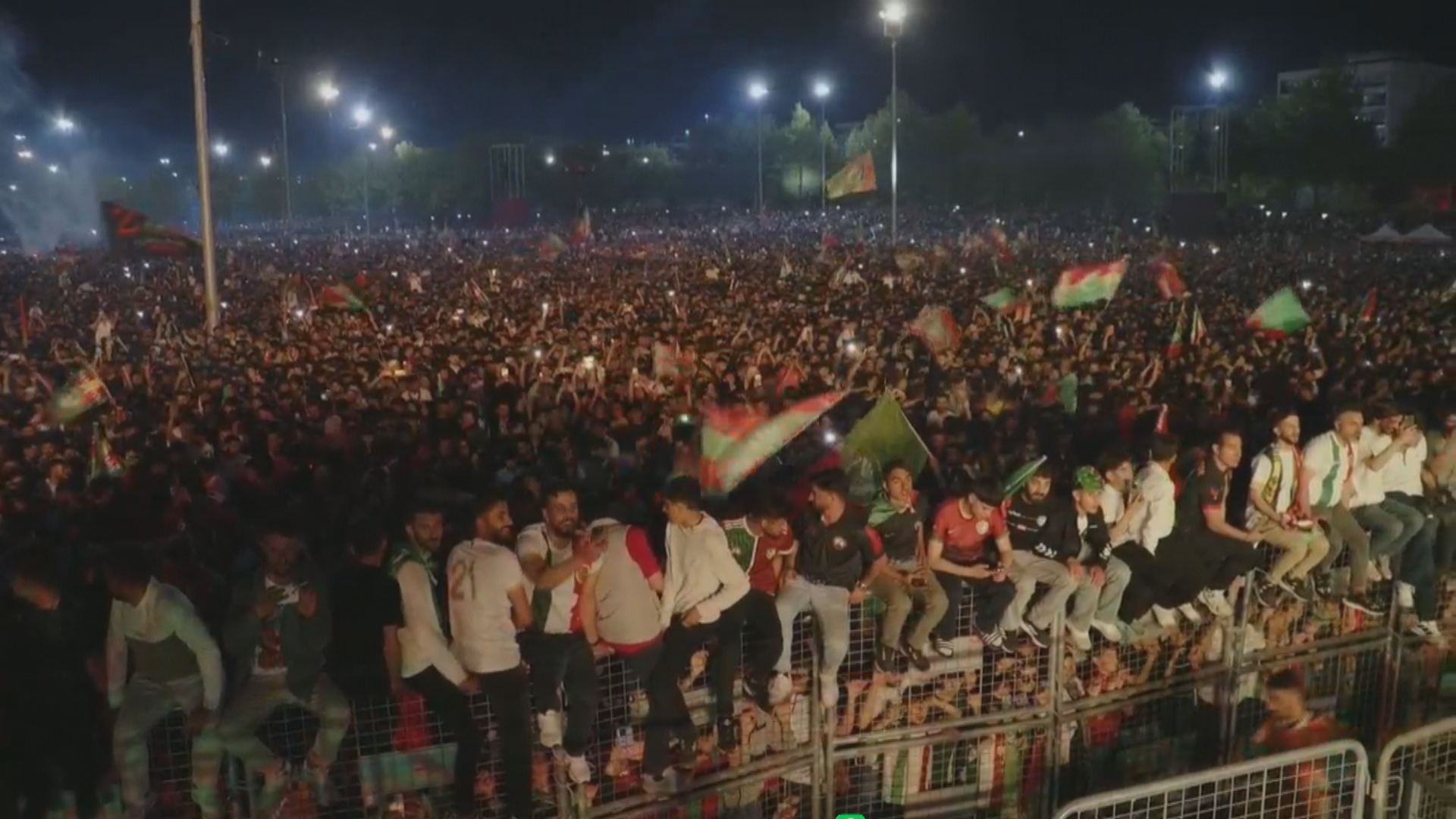 Thousands celebrate Amedspor’s historic promotion to Turkish Super League